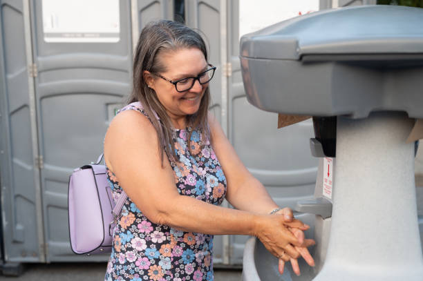 Best Portable toilet rental cost  in Ballville, OH